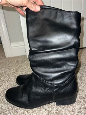 St John’s Bay Genuine Leather!! Cute Black Moto Slouch Boot – Mid-Calf size 9